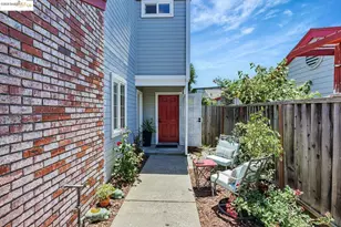 16 Town Square Pl, Oakland, CA 94603 - Photo 2