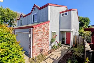 16 Town Square Pl, Oakland, CA 94603 - Photo 2