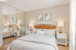 16 Town Square Pl, Oakland, CA 94603 - Photo 22