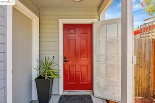 16 Town Square Pl, Oakland, CA 94603 - Photo 4