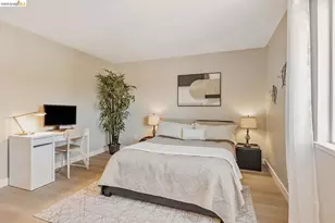 16 Town Square Pl, Oakland, CA 94603 - Photo 26