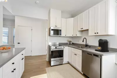 4722-4726 Shattuck Ave, Oakland, CA 94609 - Photo 14