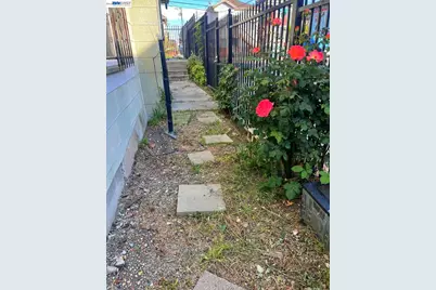 1433 15th Avenue, Oakland, CA 94606 - Photo 4