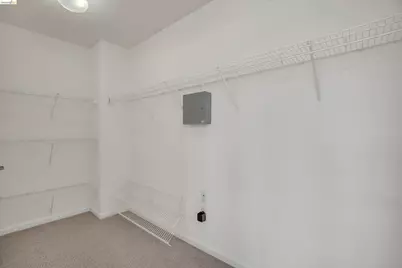 6857 Sunriver Ln, Vallejo, CA 94591 - Photo 36