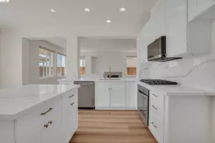 6857 Sunriver Ln, Vallejo, CA 94591 - Photo 22