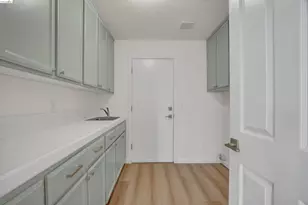 6857 Sunriver Ln, Vallejo, CA 94591 - Photo 26