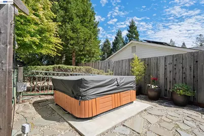 1099 Oak Hill Rd, Lafayette, CA 94549 - Photo 46
