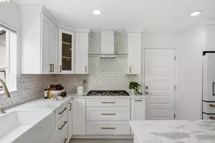 3556 Columbine Dr, San Jose, CA 95127 - Photo 12
