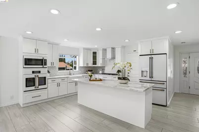 3556 Columbine Dr, San Jose, CA 95127 - Photo 10