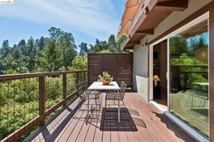 6874 Chambers Dr, Oakland, CA 94611 - Photo 22