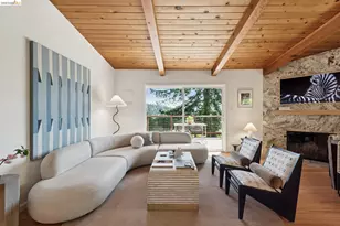 6874 Chambers Dr, Oakland, CA 94611 - Photo 6
