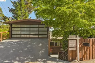 6874 Chambers Dr, Oakland, CA 94611 - Photo 46