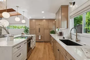 6874 Chambers Dr, Oakland, CA 94611 - Photo 16