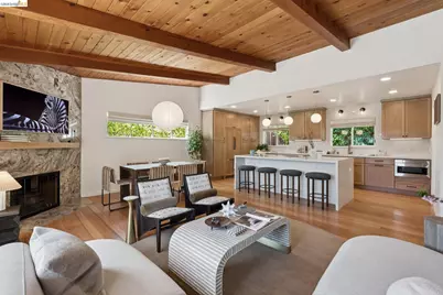 6874 Chambers Dr., Oakland, CA 94611 - Photo 10