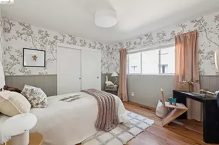 6874 Chambers Dr, Oakland, CA 94611 - Photo 30