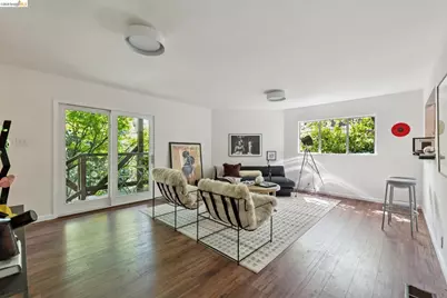 6874 Chambers Dr., Oakland, CA 94611 - Photo 34