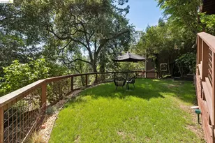 6874 Chambers Dr, Oakland, CA 94611 - Photo 44