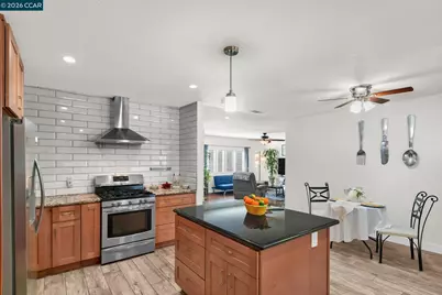 1331 Pear Dr, Concord, CA 94518 - Photo 16