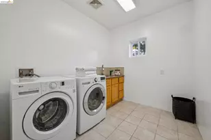 6929 Bristol Dr, Berkeley, CA 94705 - Photo 44