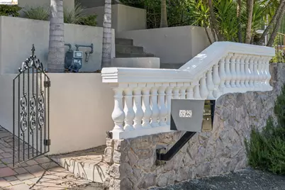 6929 Bristol Dr, Berkeley, CA 94705 - Photo 2