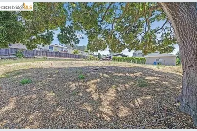 8246 Terrace Dr, El Cerrito, CA 94530 - Photo 2