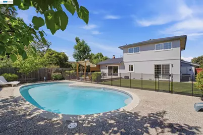 7574 Birkdale Dr, Newark, CA 94560 - Photo 32