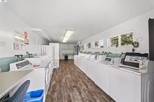 960 Shorepoint Ct, Alameda, CA 94501 - Photo 16