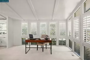 1201 Monument Blvd, Concord, CA 94520 - Photo 14