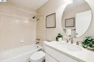 933 Shore Line Dr, Alameda, CA 94501 - Photo 16