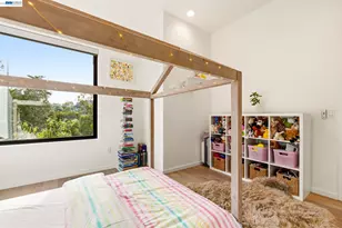 45 Homeglen Ln, Oakland, CA 94611 - Photo 44