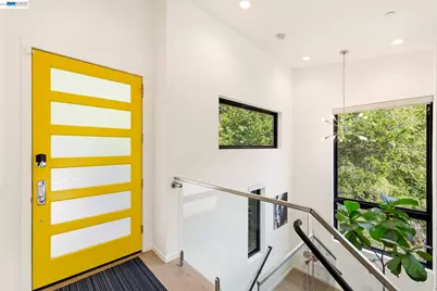 45 Homeglen Ln, Oakland, CA 94611 - Photo 2