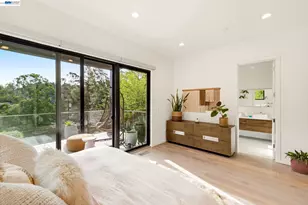 45 Homeglen Ln, Oakland, CA 94611 - Photo 30