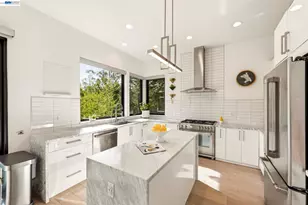 45 Homeglen Ln, Oakland, CA 94611 - Photo 20