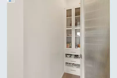 45 Homeglen Ln, Oakland, CA 94611 - Photo 26