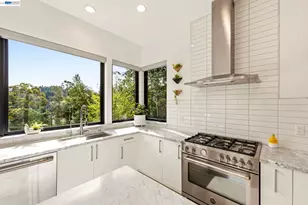 45 Homeglen Ln, Oakland, CA 94611 - Photo 24