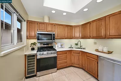 630 Larchmont Isle, Alameda, CA 94501 - Photo 6