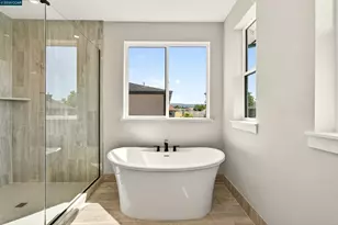 2237 Vandeleur Dr, Napa, CA 94558 - Photo 32