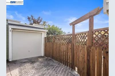 2924 Morcom Ave, Oakland, CA 94619 - Photo 6