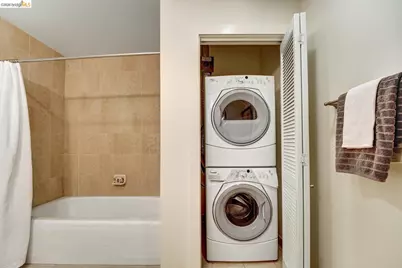 585 9th St #UNIT 535, Oakland, CA 94607 - Photo 18