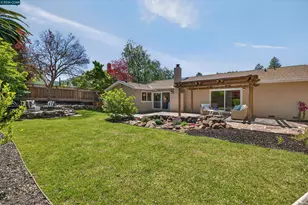 946 Cheyenne Dr, Walnut Creek, CA 94598 - Photo 24