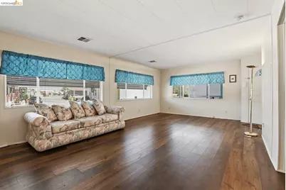 275 Burnett Ave #40, Morgan Hill, CA 95037 - Photo 2