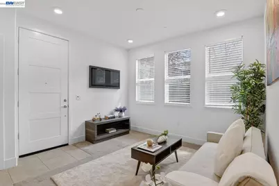 411 Rhythm Ln, Hayward, CA 94544 - Photo 8