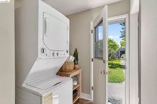 1055 47th St, Emeryville, CA 94608 - Photo 22