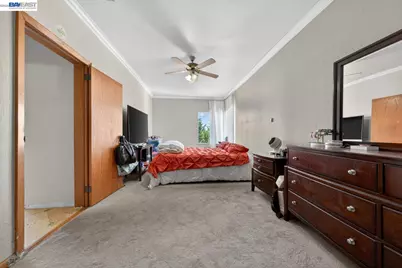 9012 Burr St, Oakland, CA 94605 - Photo 12