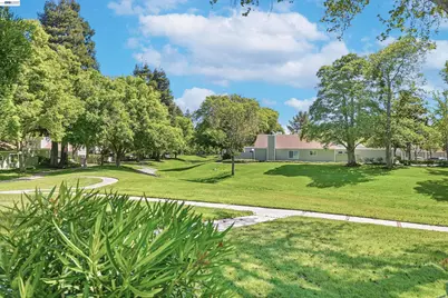 7518 Rosedale Ct, Pleasanton, CA 94588 - Photo 46