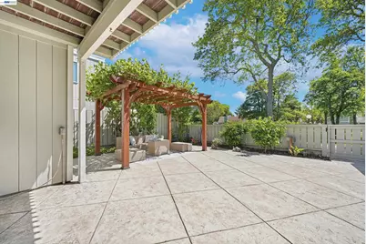 7518 Rosedale Ct, Pleasanton, CA 94588 - Photo 40