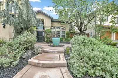 675 Devonshire Loop, Brentwood, CA 94513 - Photo 2