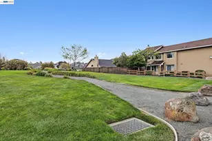 1129 Clarke Ln, Alameda, CA 94502 - Photo 34