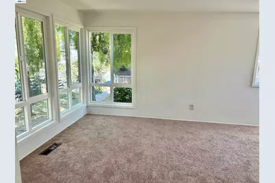 1947 E St, Hayward, CA 94541 - Photo 4