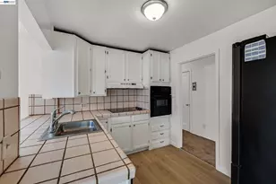 1947 E St, Hayward, CA 94541 - Photo 8